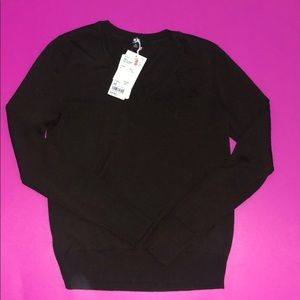 NWT Uniqlo Women’s Brown V neck sweater XS